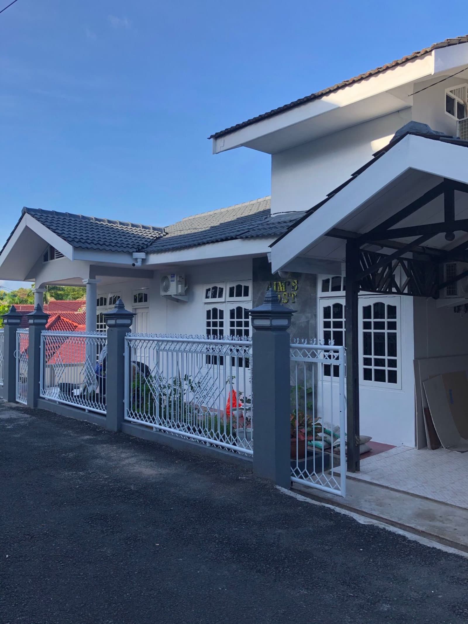 Fasad AIM's Kost 1 di Sepinggan, Balikpapan